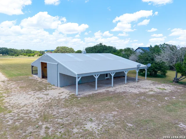 323 Buckskin Trl Bandera, TX 78003