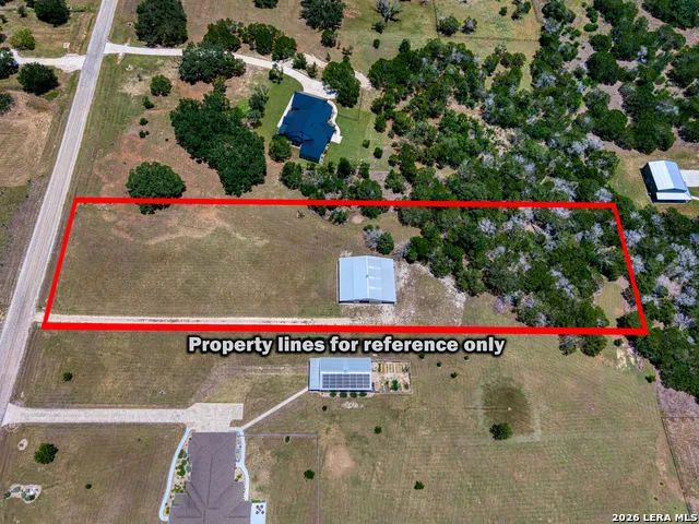 323 Buckskin Trl Bandera, TX 78003