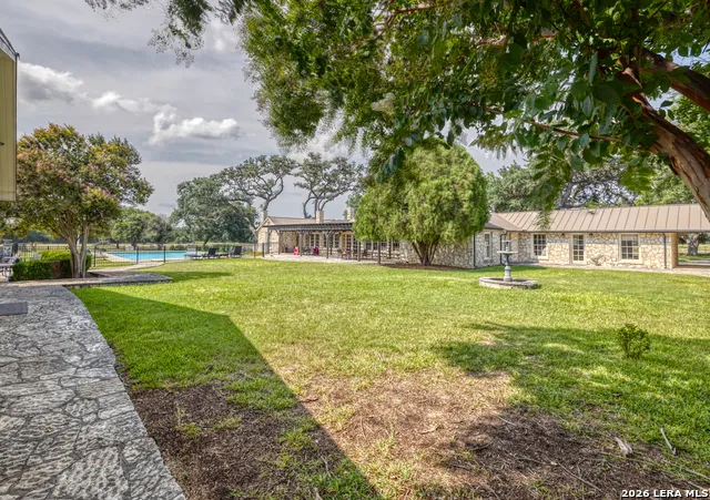 323 Buckskin Trl Bandera, TX 78003