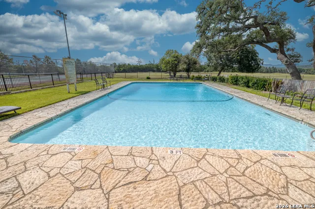 323 Buckskin Trl Bandera, TX 78003