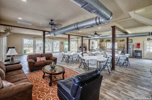 323 Buckskin Trl Bandera, TX 78003