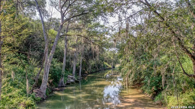 323 Buckskin Trl Bandera, TX 78003