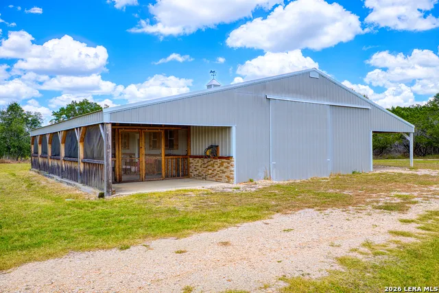 323 Buckskin Trl Bandera, TX 78003