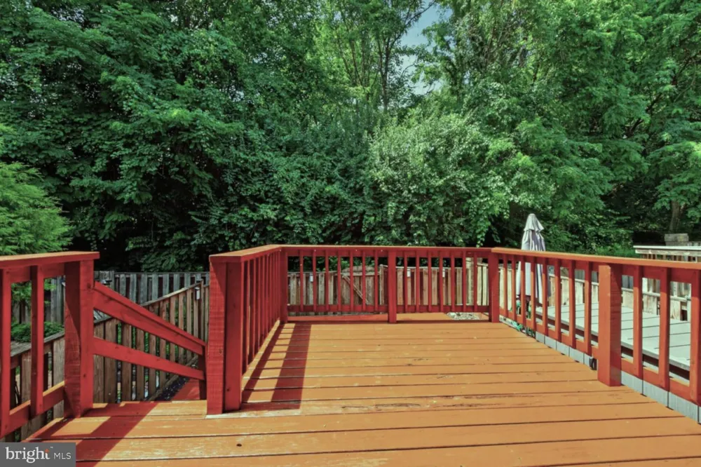 2986 BORGE STREET Oakton, VA 22124