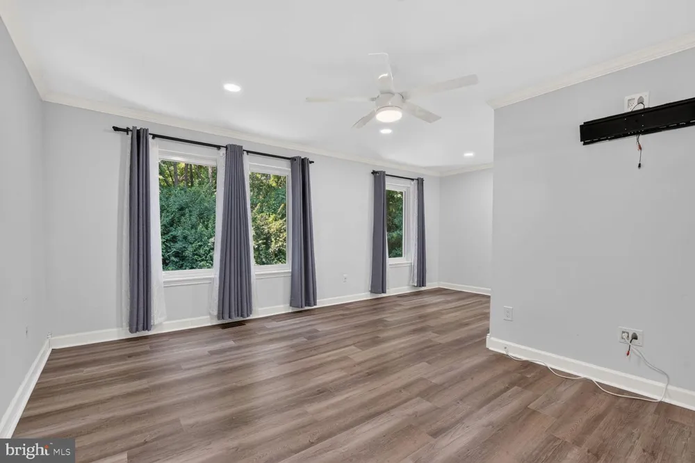 2986 BORGE STREET Oakton, VA 22124