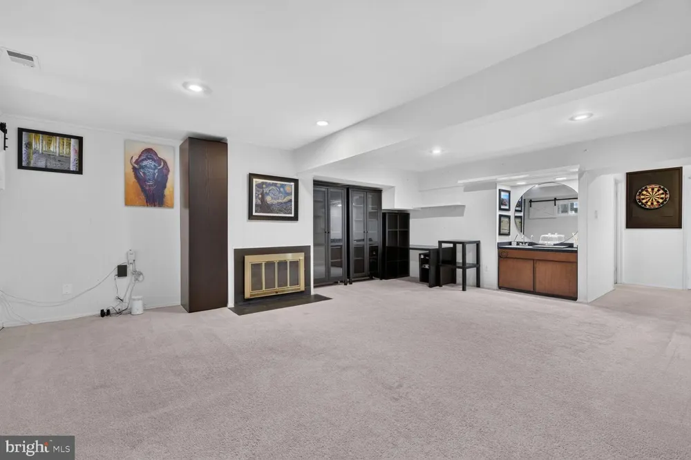 2986 BORGE STREET Oakton, VA 22124