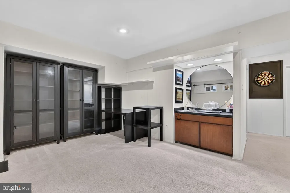2986 BORGE STREET Oakton, VA 22124