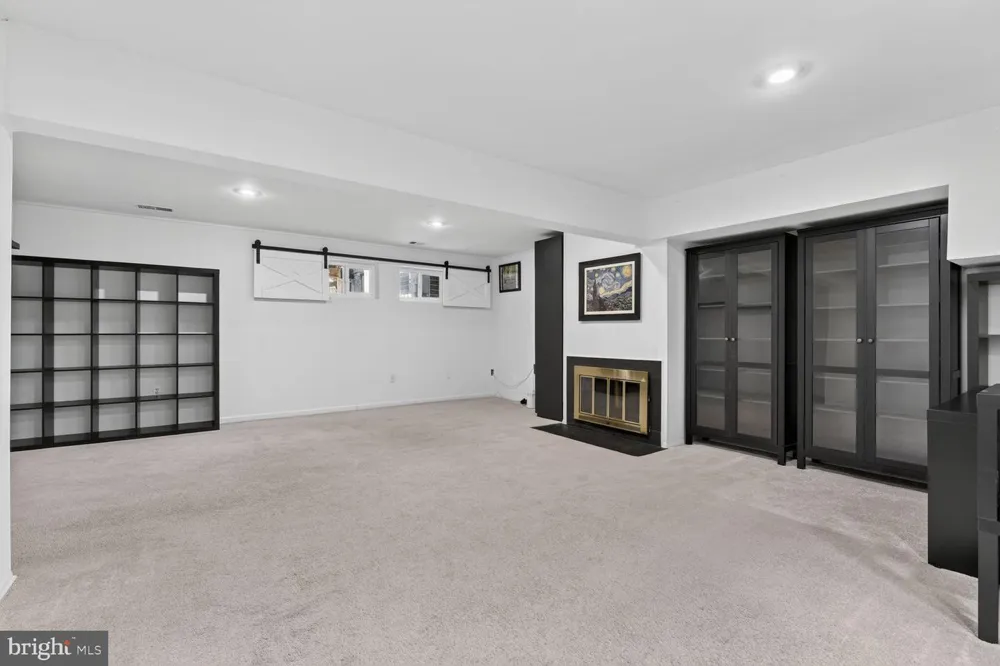 2986 BORGE STREET Oakton, VA 22124