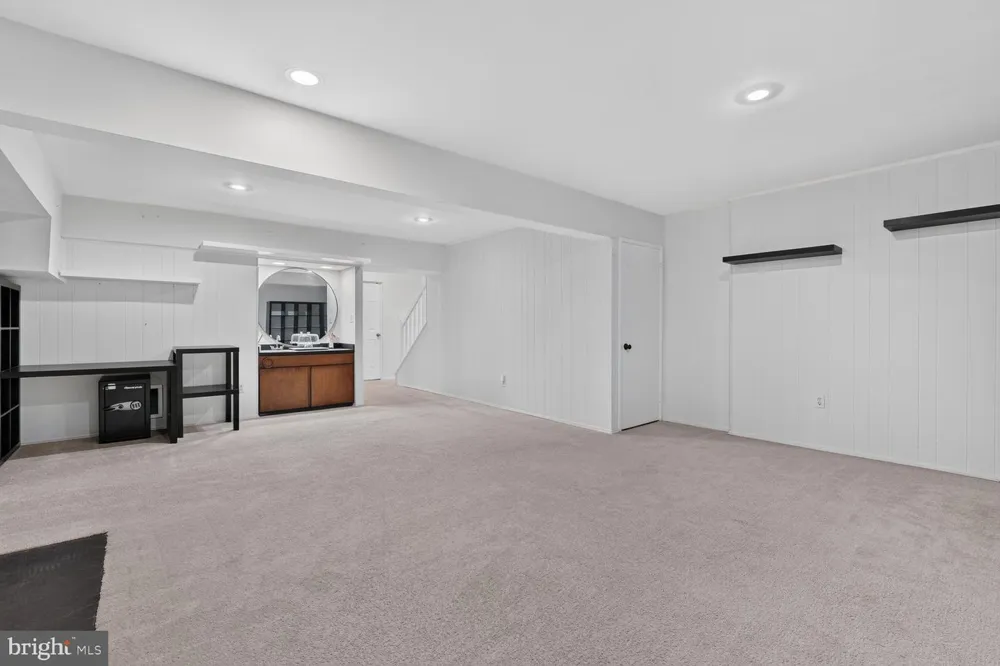 2986 BORGE STREET Oakton, VA 22124