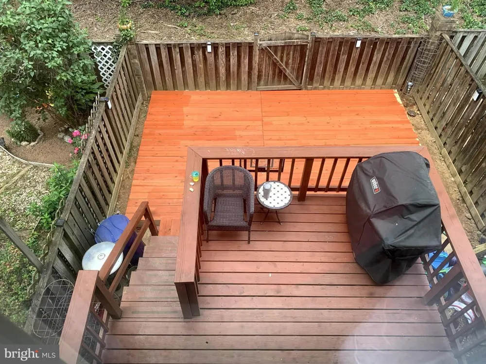 2986 BORGE STREET Oakton, VA 22124