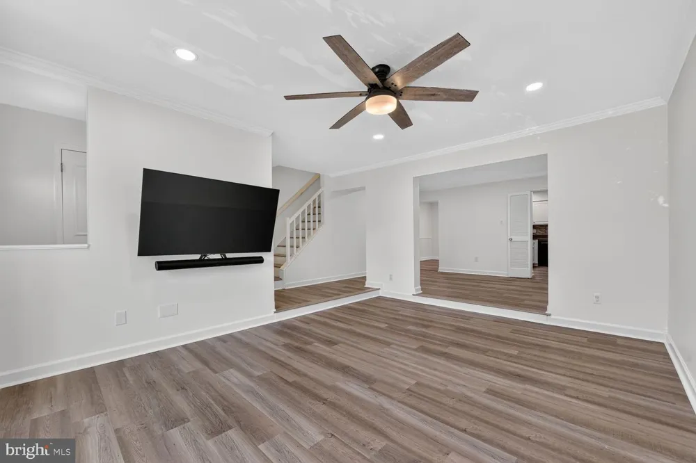 2986 BORGE STREET Oakton, VA 22124