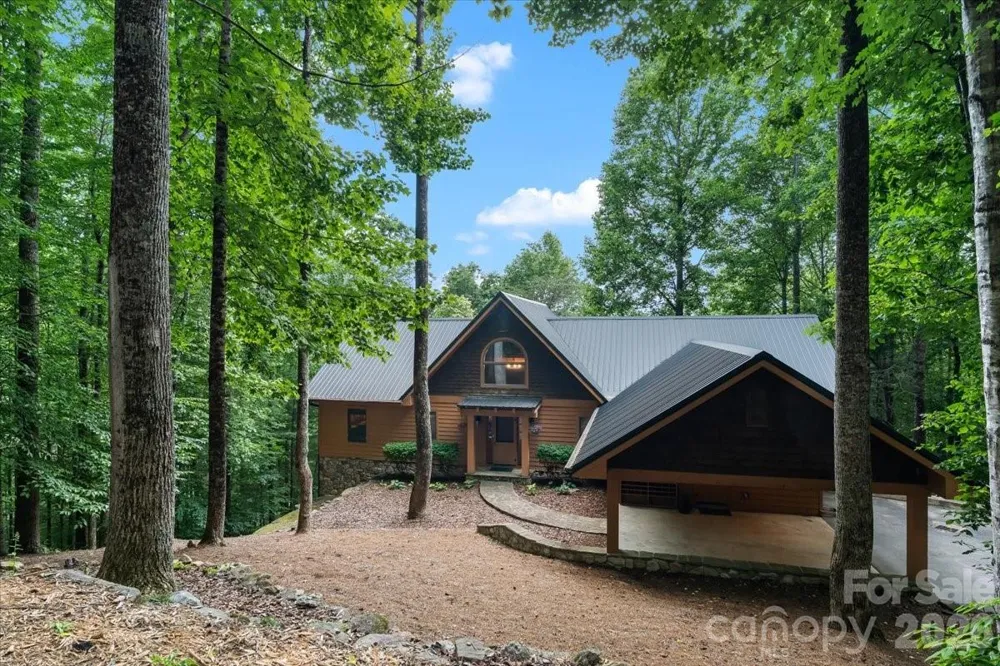 317 Von Trapp Lane Tuckasegee, NC 28783