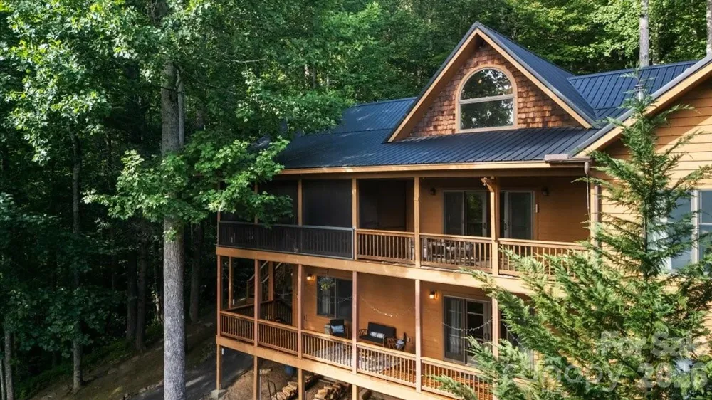 317 Von Trapp Lane Tuckasegee, NC 28783