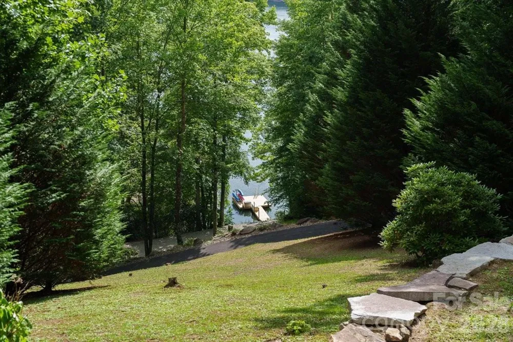 317 Von Trapp Lane Tuckasegee, NC 28783