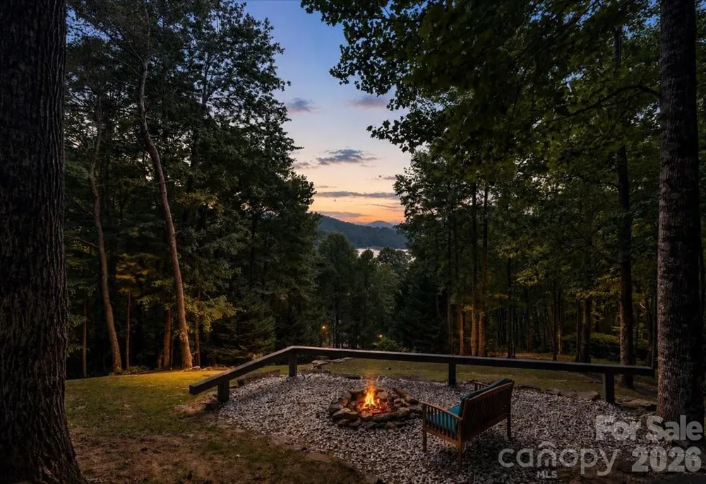 317 Von Trapp Lane Tuckasegee, NC 28783