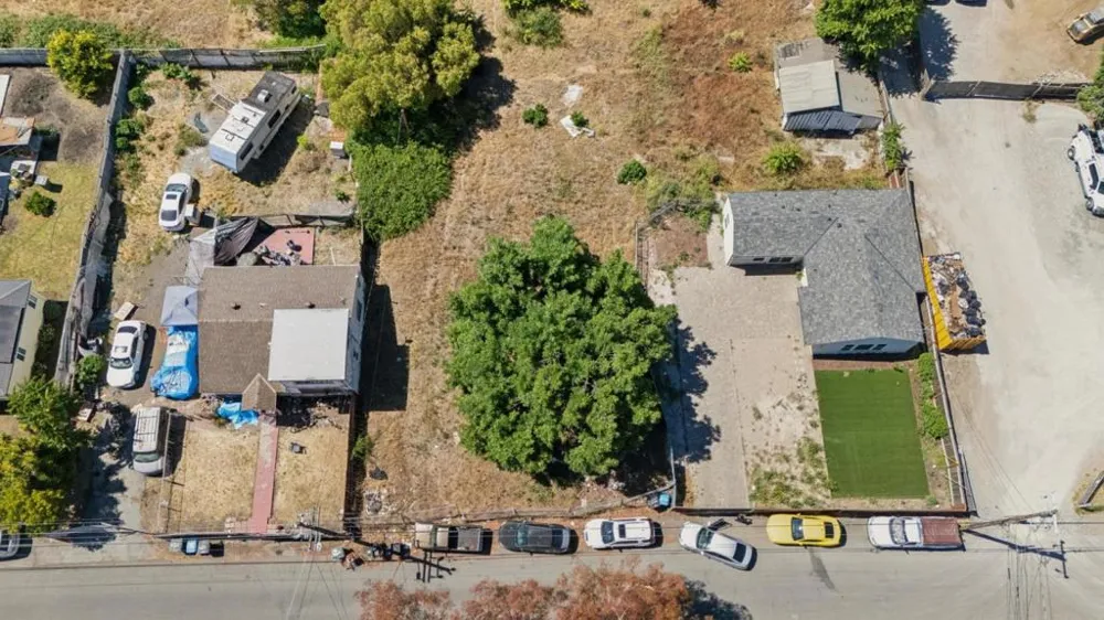 990 Garden Street East Palo Alto, CA 94303