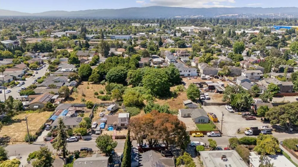 990 Garden Street East Palo Alto, CA 94303