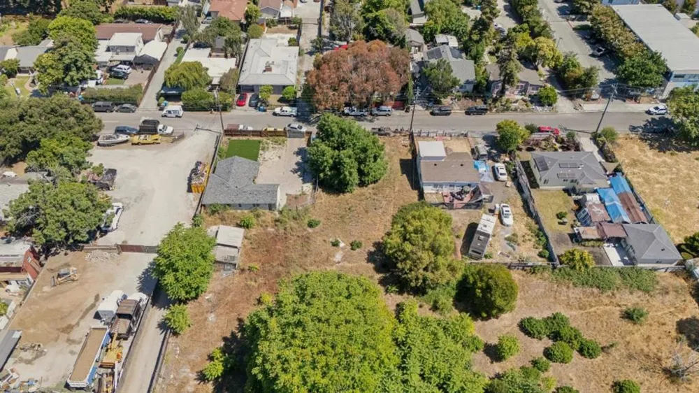 990 Garden Street East Palo Alto, CA 94303