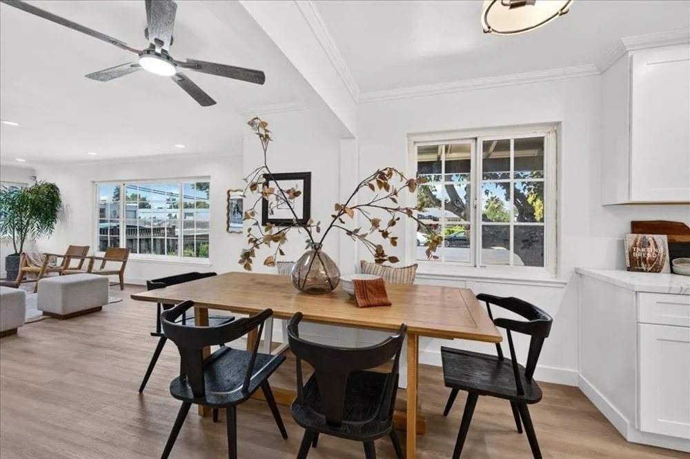 2130 Roenoke Way San Jose, CA 95128