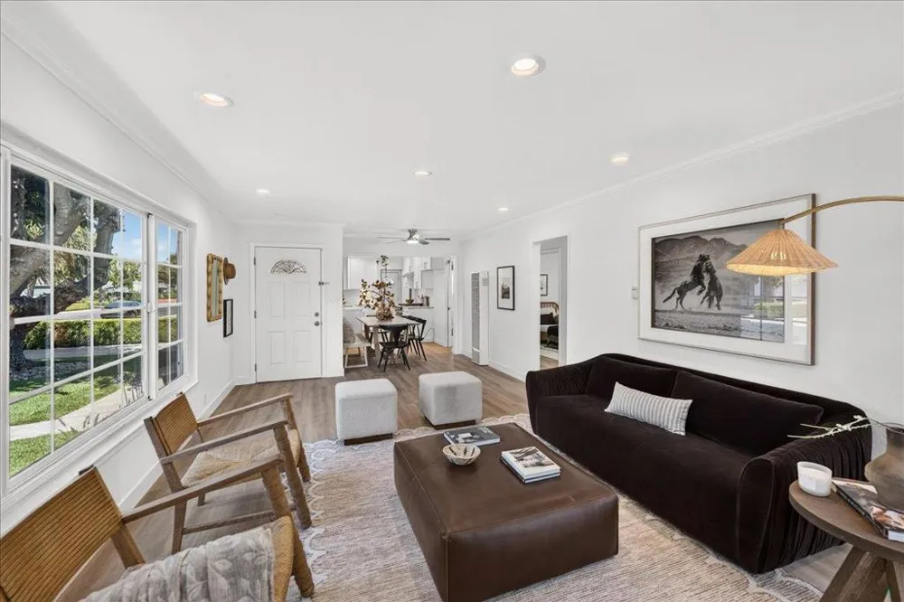 2130 Roenoke Way San Jose, CA 95128