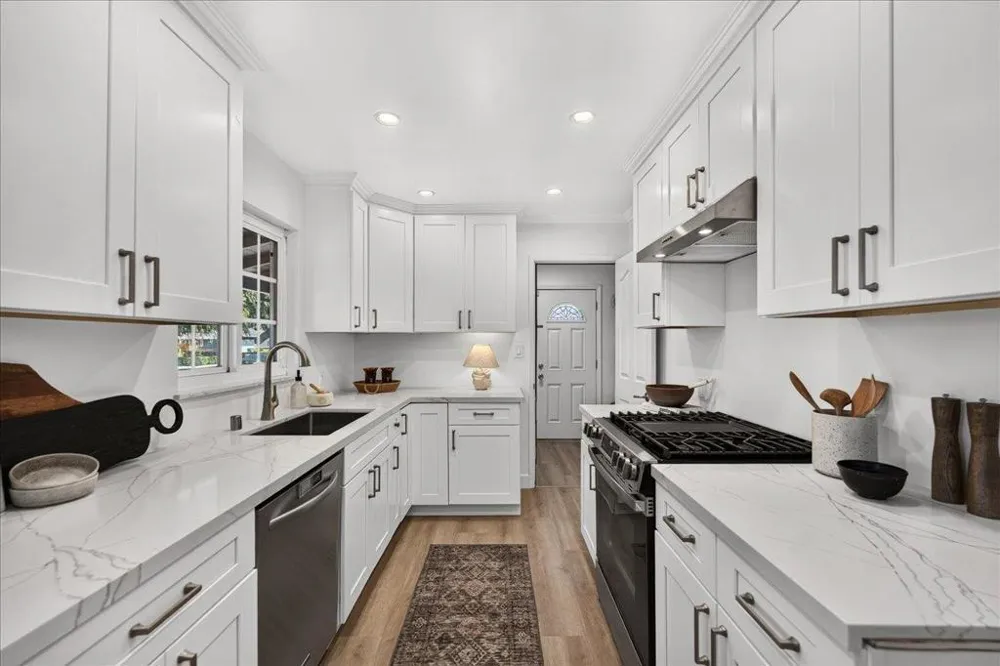 2130 Roenoke Way San Jose, CA 95128