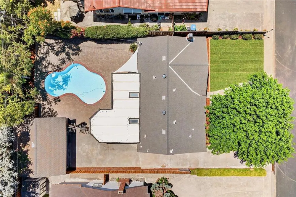 2130 Roenoke Way San Jose, CA 95128