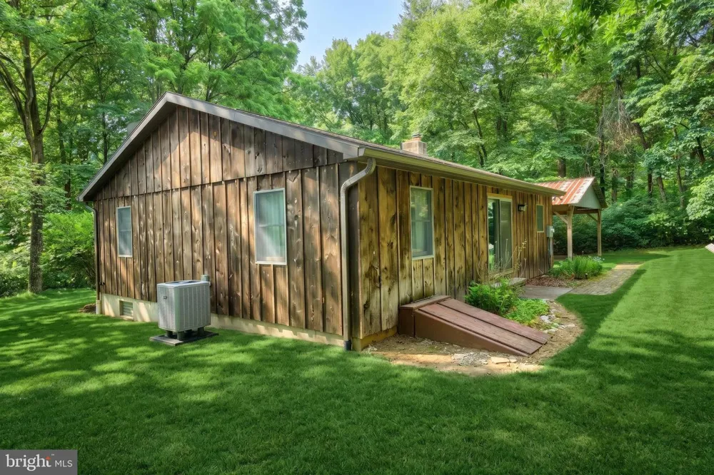 345 MORITZ ROAD Orrtanna, PA 17353