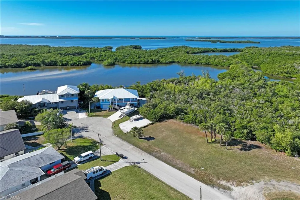 24519 Sailfish Street Bonita Springs, FL 34134