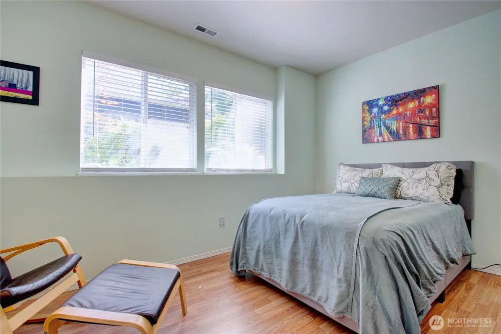 5208 213th Place SW Mountlake Terrace, WA 98043