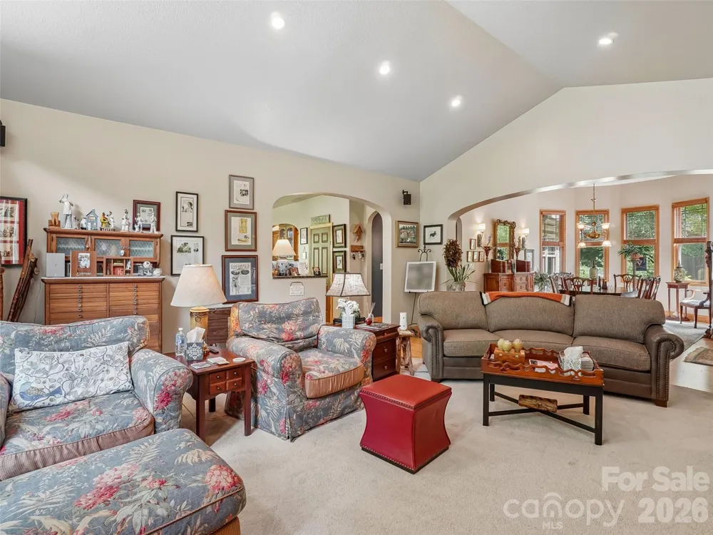 300 Pinnacle Peak Lane Flat Rock, NC 28731