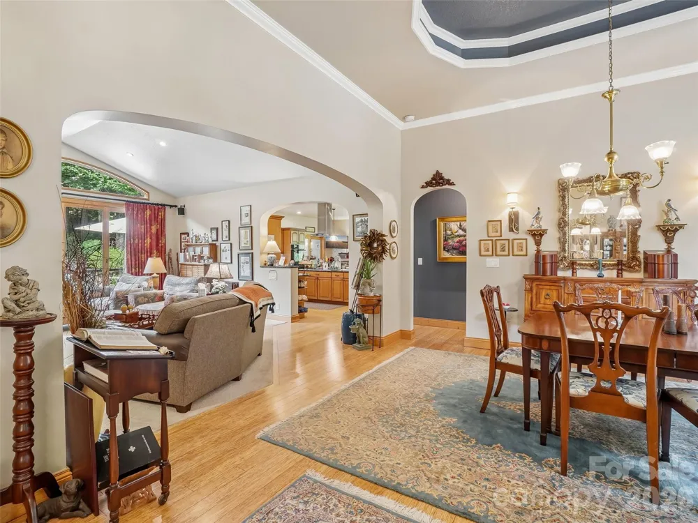 300 Pinnacle Peak Lane Flat Rock, NC 28731