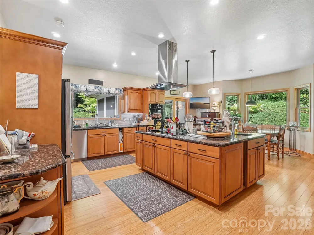 300 Pinnacle Peak Lane Flat Rock, NC 28731