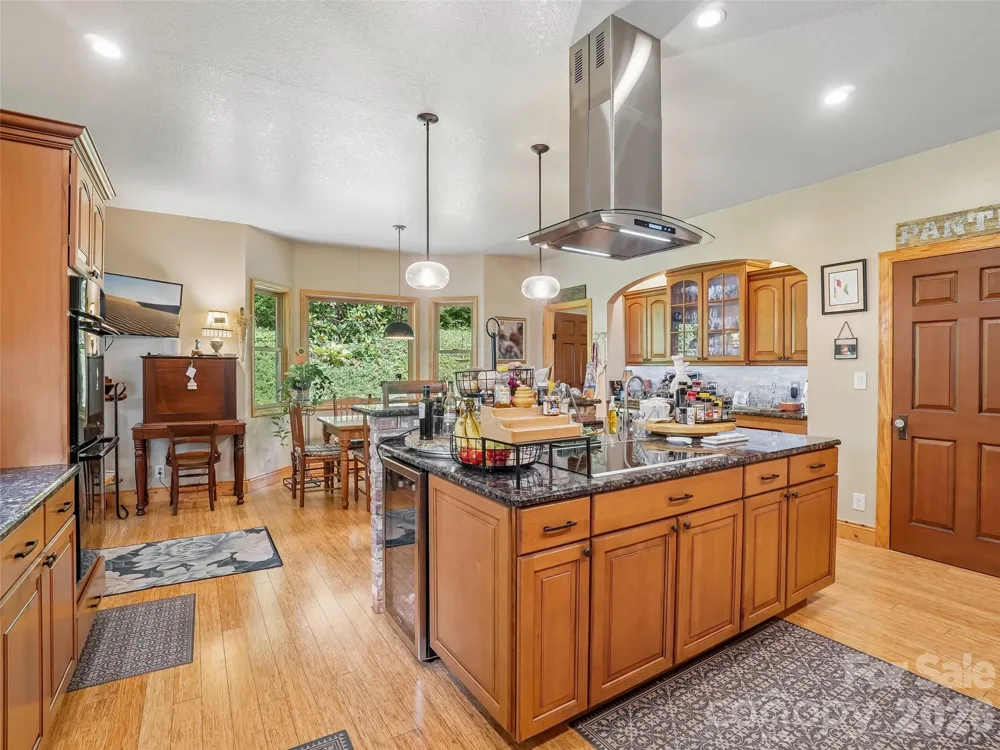 300 Pinnacle Peak Lane Flat Rock, NC 28731