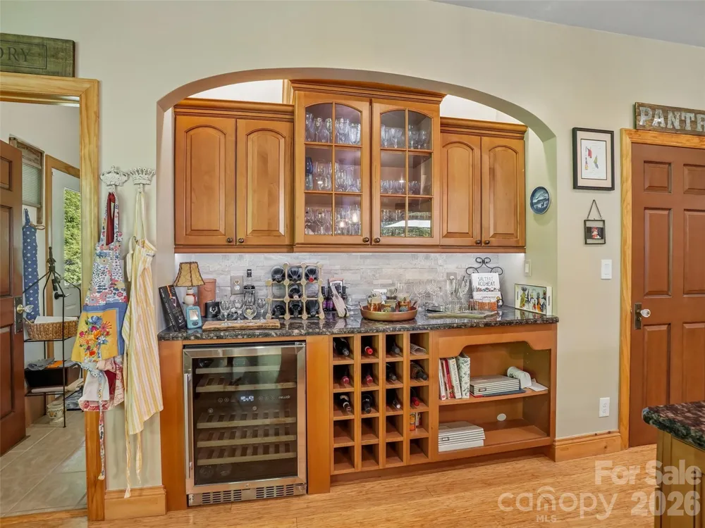 300 Pinnacle Peak Lane Flat Rock, NC 28731