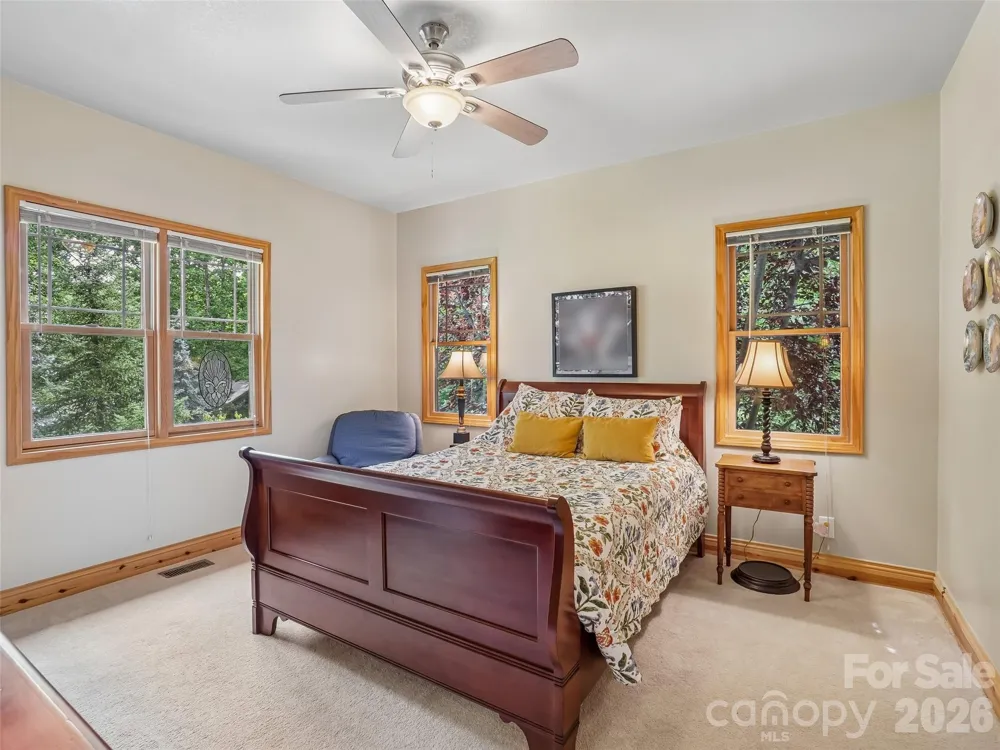 300 Pinnacle Peak Lane Flat Rock, NC 28731