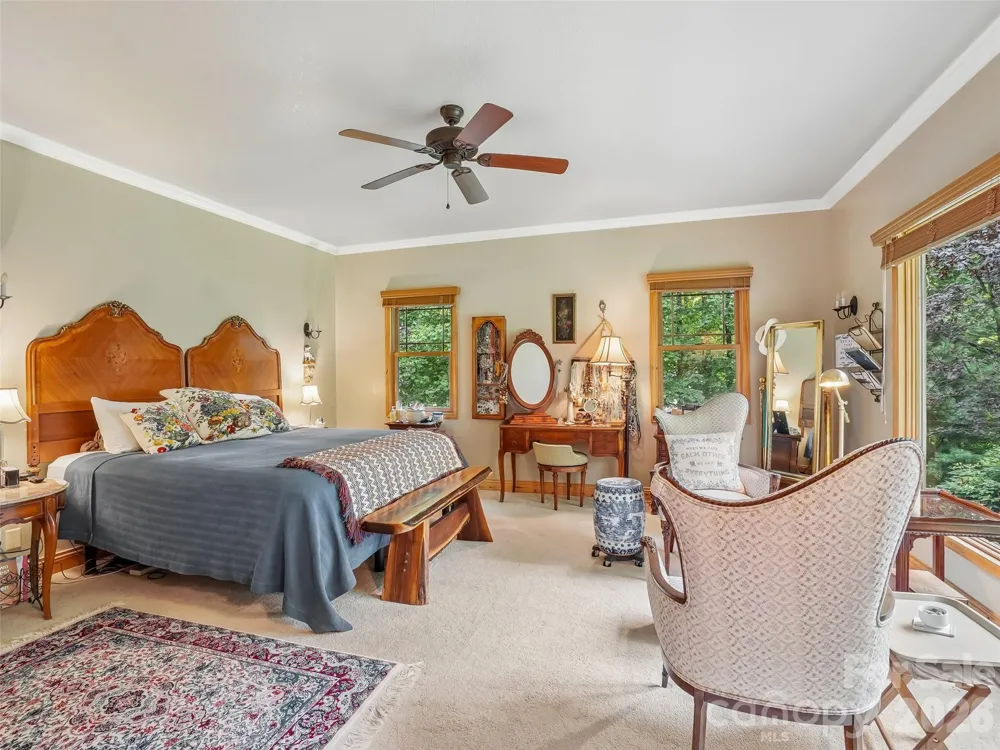 300 Pinnacle Peak Lane Flat Rock, NC 28731