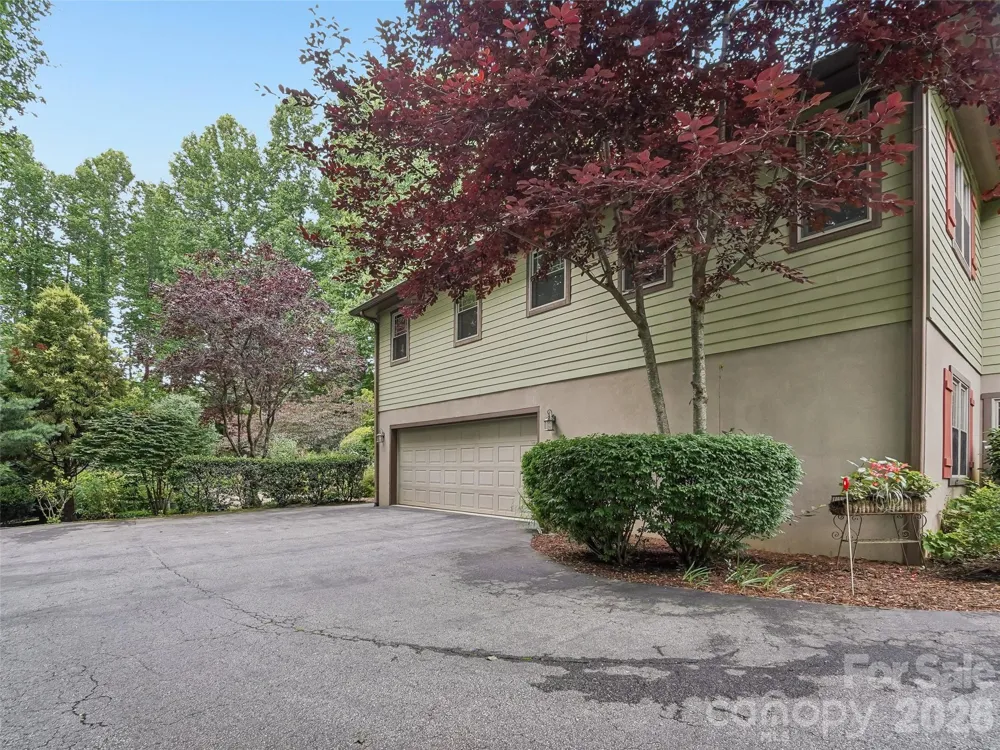 300 Pinnacle Peak Lane Flat Rock, NC 28731