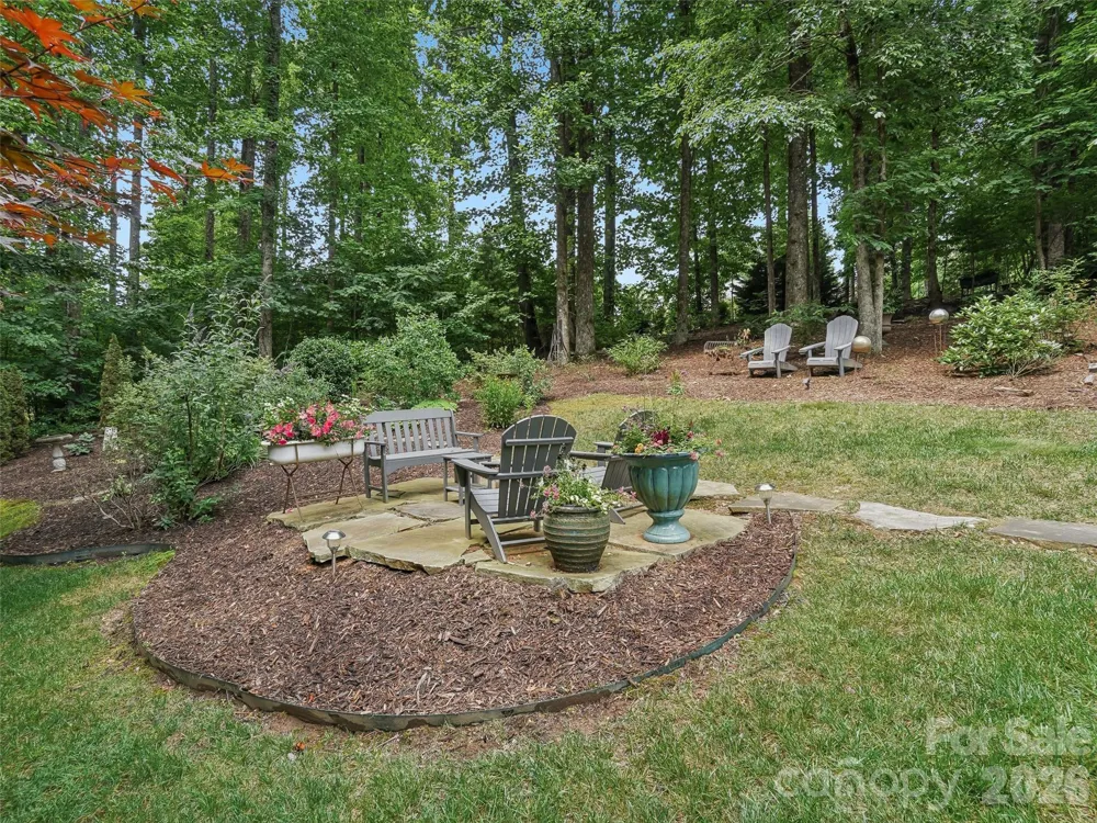 300 Pinnacle Peak Lane Flat Rock, NC 28731