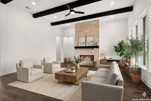 302 Venado Oaks Castroville, TX 78009