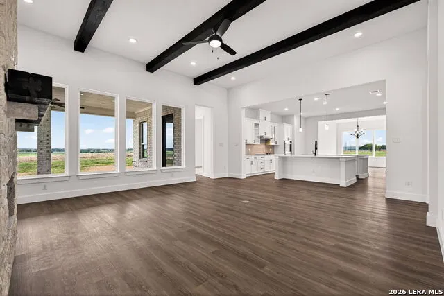 302 Venado Oaks Castroville, TX 78009