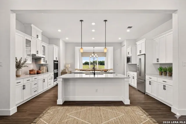 302 Venado Oaks Castroville, TX 78009