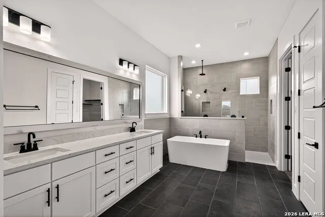 302 Venado Oaks Castroville, TX 78009
