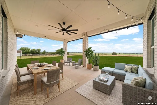 302 Venado Oaks Castroville, TX 78009