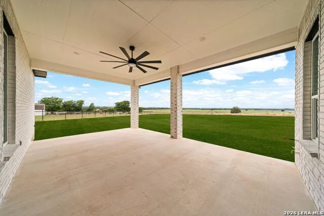 302 Venado Oaks Castroville, TX 78009