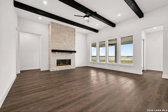 302 Venado Oaks Castroville, TX 78009