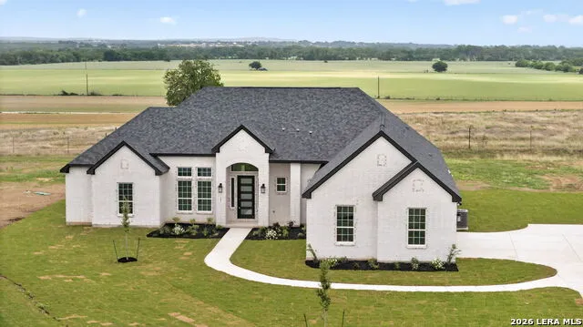 302 Venado Oaks Castroville, TX 78009