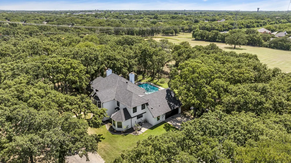 7004 Ledbetter Road Arlington, TX 76001
