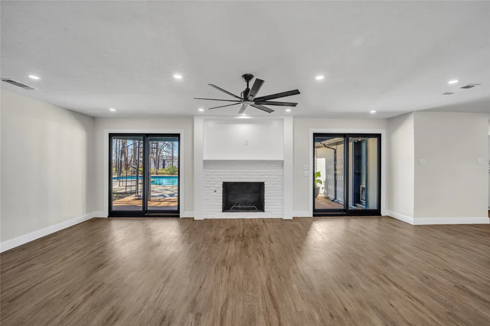 7004 Ledbetter Road Arlington, TX 76001