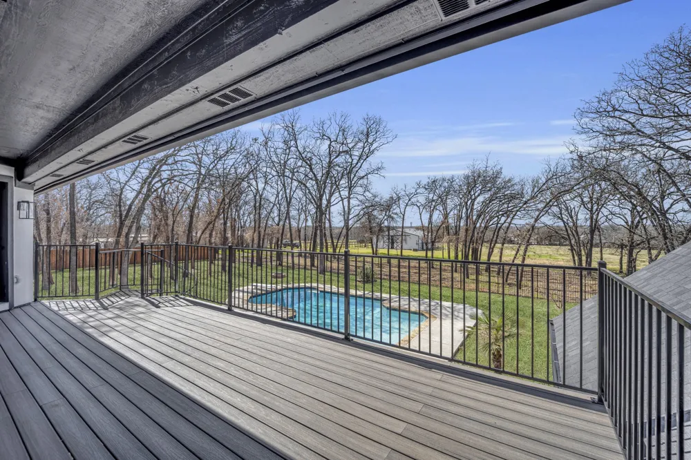7004 Ledbetter Road Arlington, TX 76001