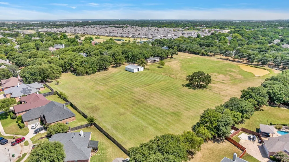 7004 Ledbetter Road Arlington, TX 76001